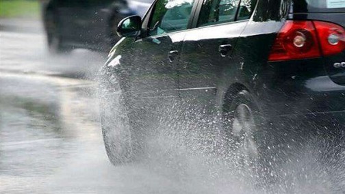 遇到暴雨不要慌，这些安全行车攻略让你秒变老司机